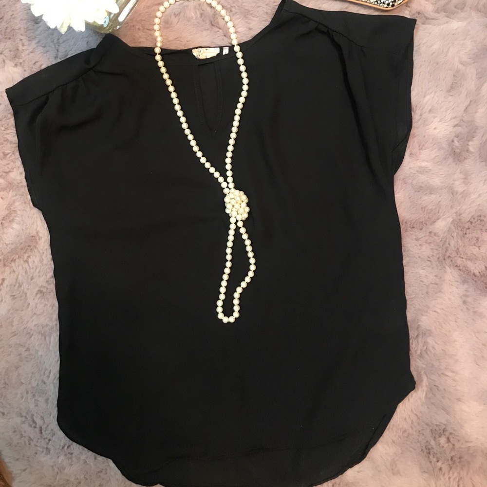 Black shirt